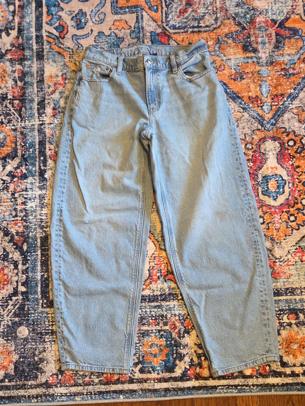 American Eagle Barrell Jeans Light Wash Women's Size 2 Long